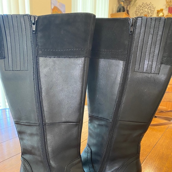 Clarks - Women’s Leather Riding Boot - Picture 3 of 5
